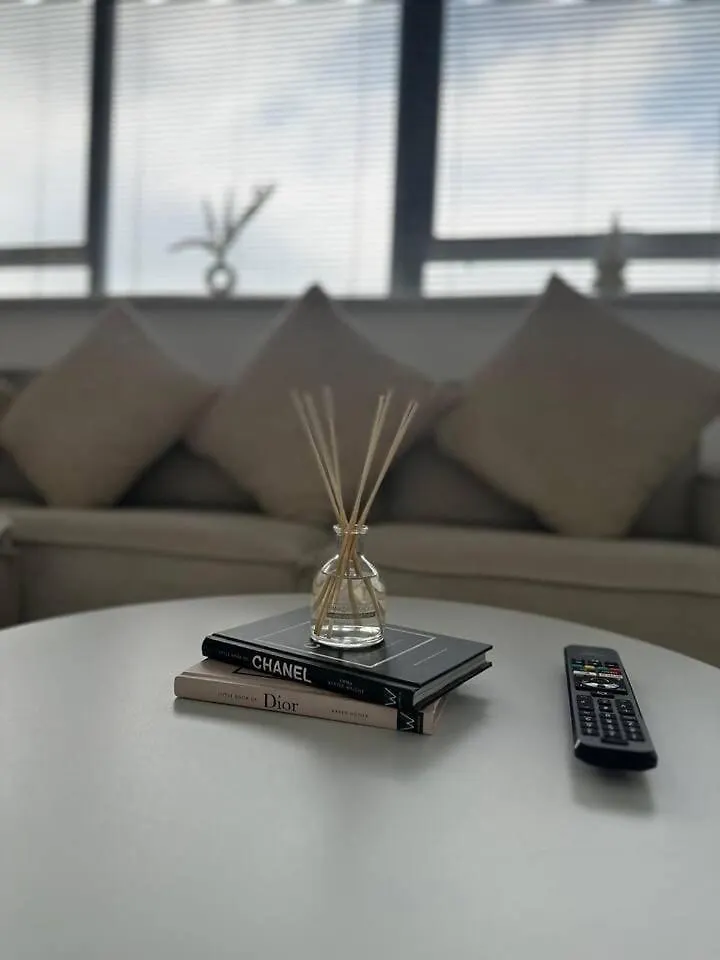 Luxury 2-Bed Hove Suite Escape Brighton